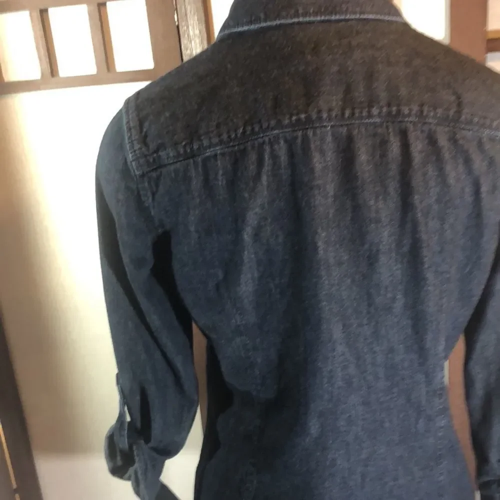 Talbots Denim Chambray Shirt 8P/ Cotton/ Long Roll Tab Sleeve/ Round Hem Pocket - Picture 6 of 11